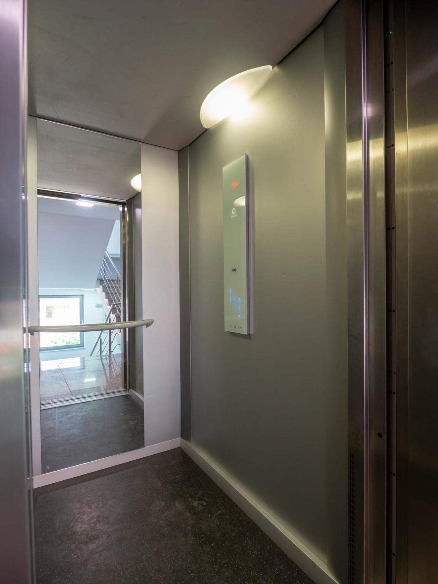 Vertigo2 Huge 2 Bedrooms Balcony Parking Apartment Sofia