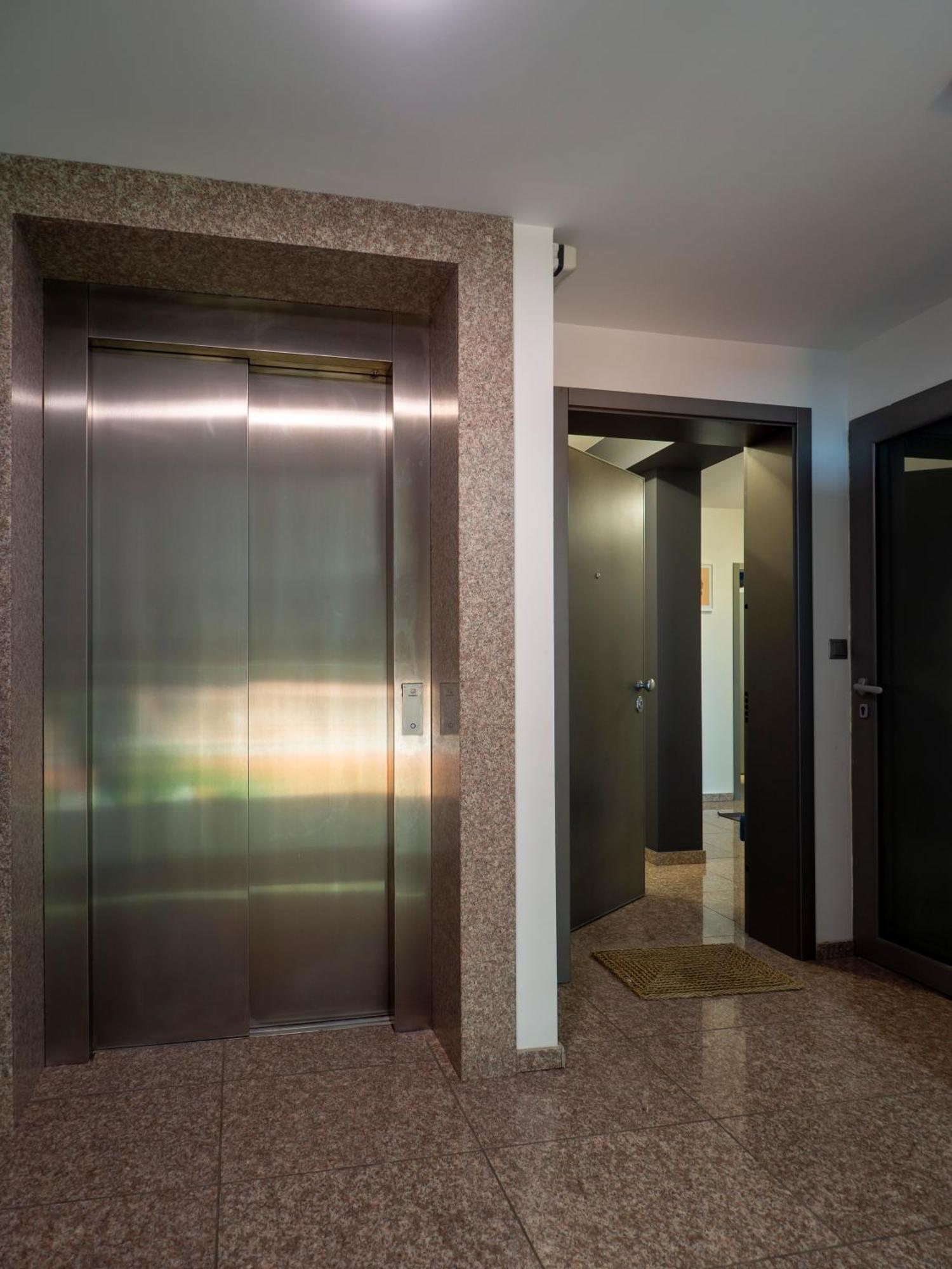 Vertigo2 Huge 2 Bedrooms Balcony Parking * Sofia
